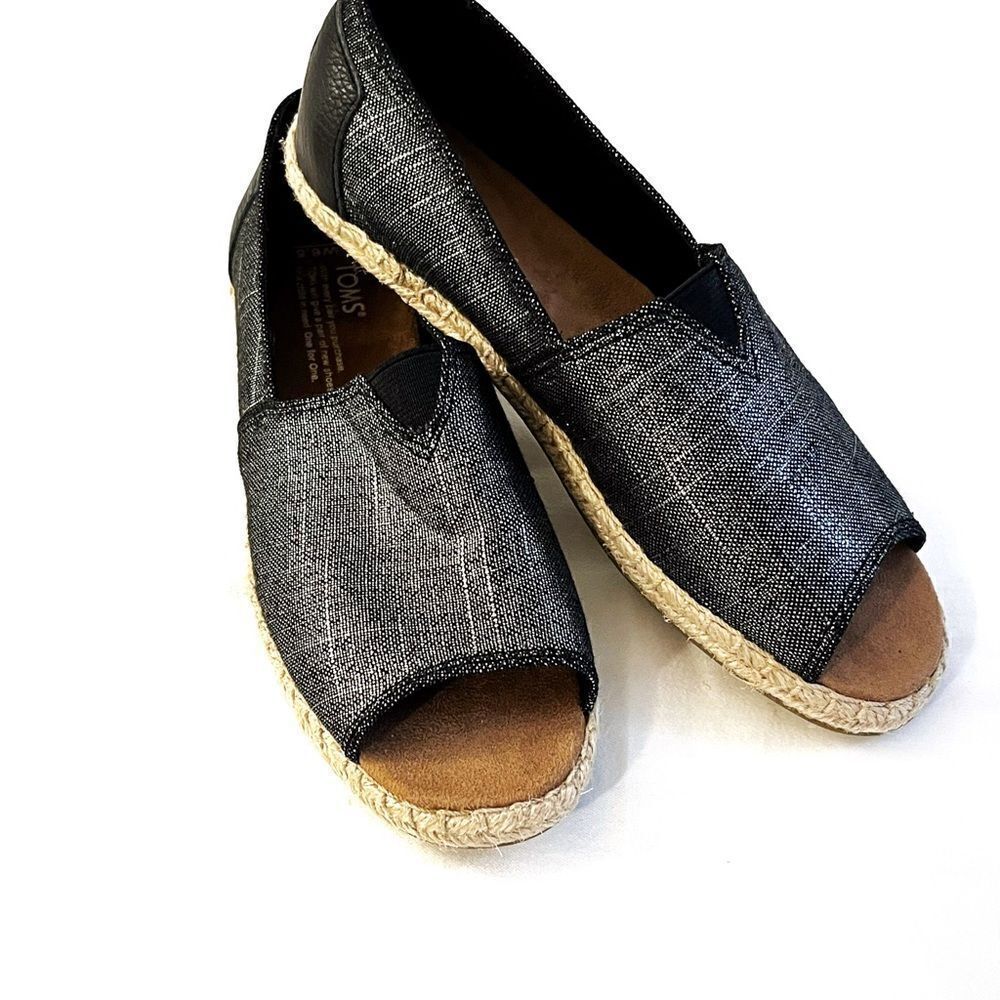 NWOT Toms Black Espadrille Flats  (6.5)